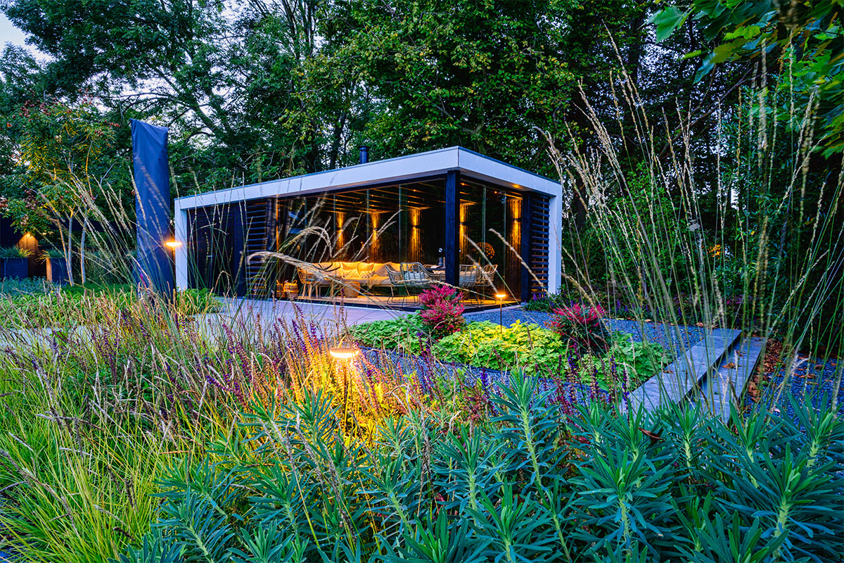 een gerealiseerde landelijke tuin in nuspeet door het mulligen